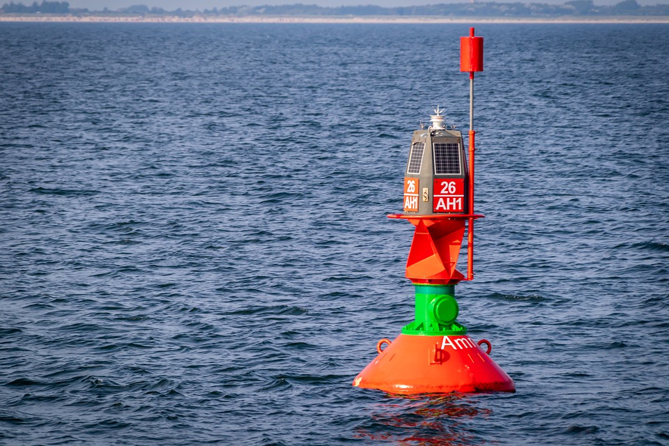 https://pixabay.com/photos/buoy-mark-signal-sea-technology-6777906/