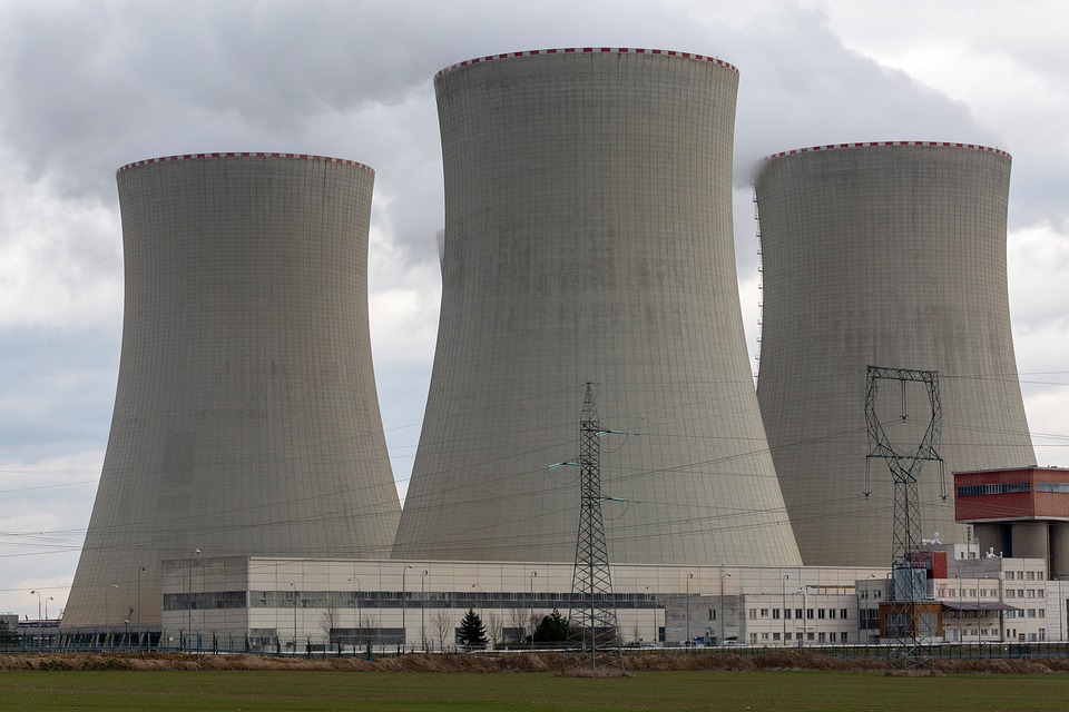 https://pixabay.com/photos/nuclear-power-plant-nuclear-power-6798207/