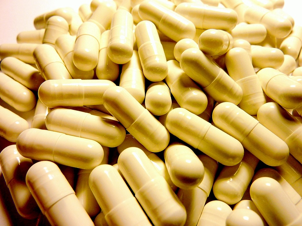 https://pixabay.com/photos/pills-drugs-tablets-pharmacy-530373/