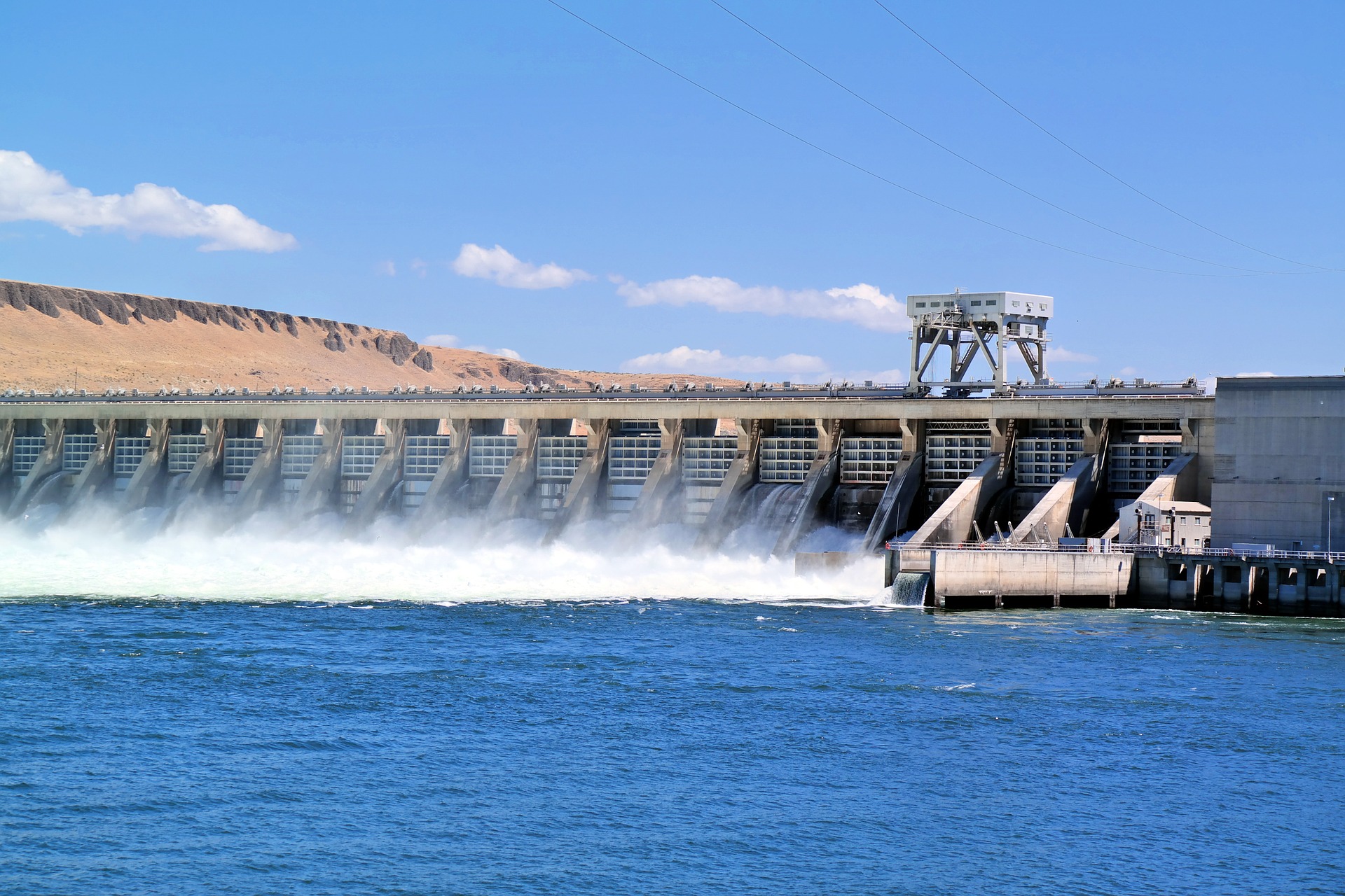https://pixabay.com/photos/dam-river-water-landscape-power-929406/